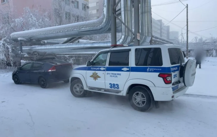 В Якутске полицейские в салоне угнанной машины обнаружили спящего мужчину