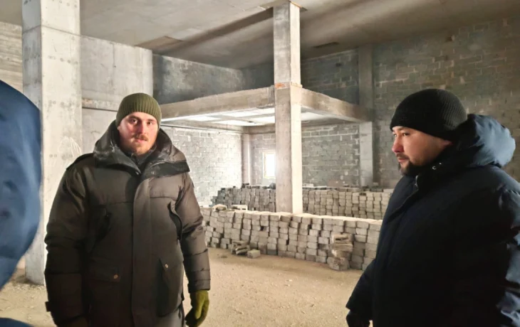Евгений Григорьев провел выездное совещание в здании &laquo;Бригантина&raquo;
