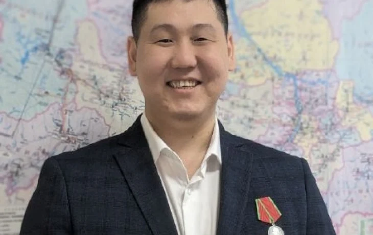 Якутский энергетик награжден медалью Суворова