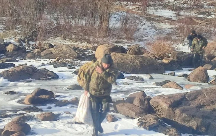 В Якутии спасли двух рыбаков, уехавших на рыбалку месяц назад