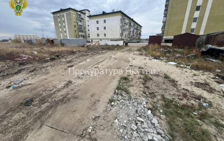 В Якутске две девочки залезли в картонную коробку и попали под колеса погрузчика: Водителю вынесен приговор