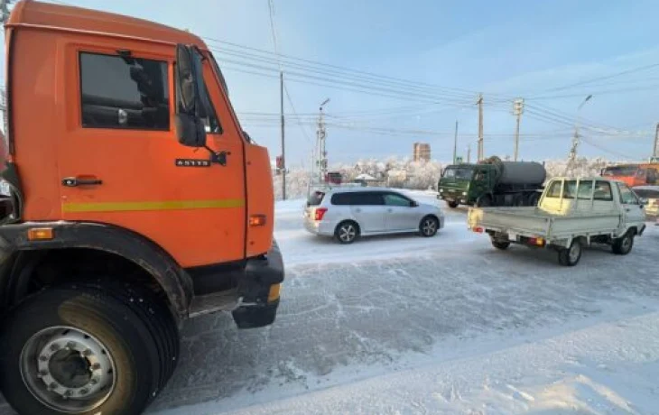 Пострадали от удара КамАЗа в иномарку