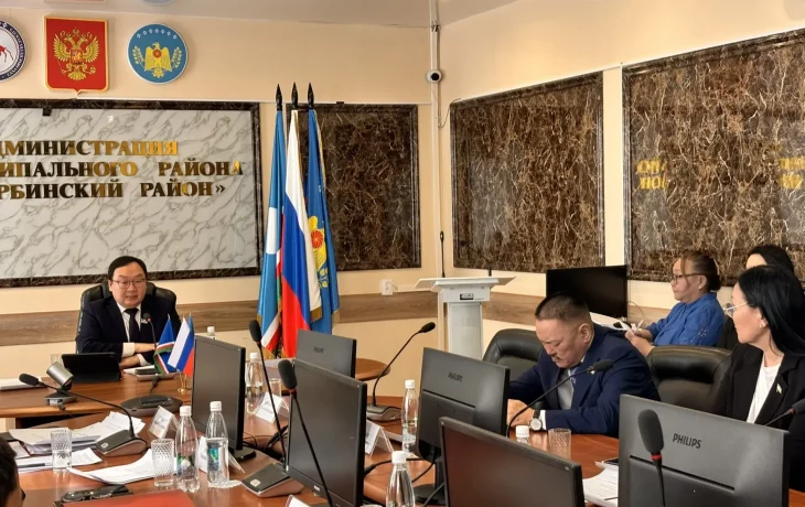 Зампред правительства Якутии Георгий Степанов провел выездное заседание по поддержке участников СВО в Нюрбе