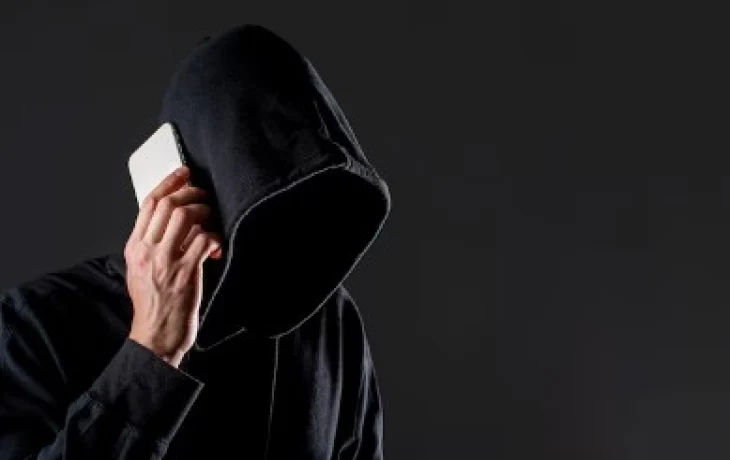 Житель Якутии хотел сообщить в госорганы о звонке мошенников, но позвонил другим аферистам и отправил им почти 1,2 млн рублей