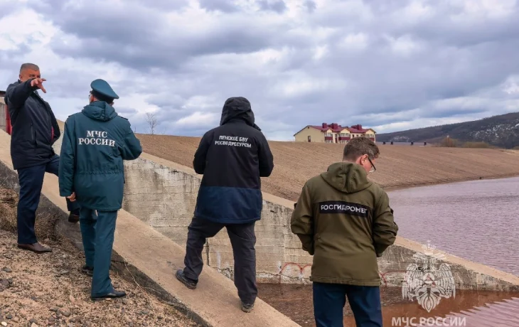 Ледоход в Якутии: в поселке Пеледуй Ленского района в зону подтопления попали 20 дворовых территорий