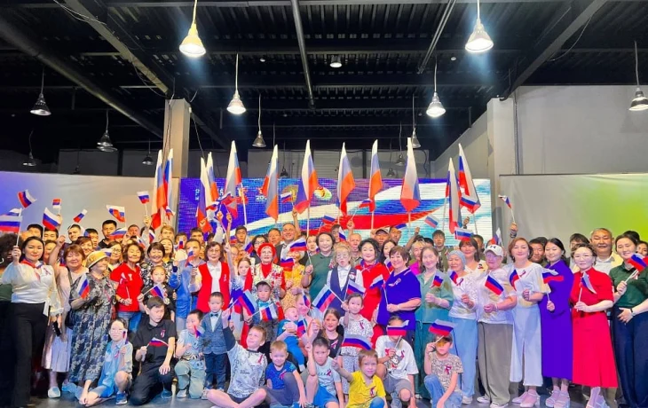 В Якутске прошел праздник &laquo;Гордо реет флаг российский&raquo;