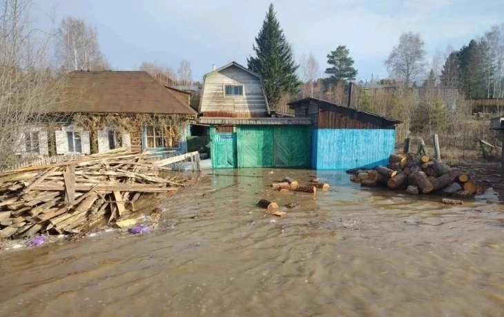 В поселке Пеледуй Ленского района подтопило 20 жилых домов