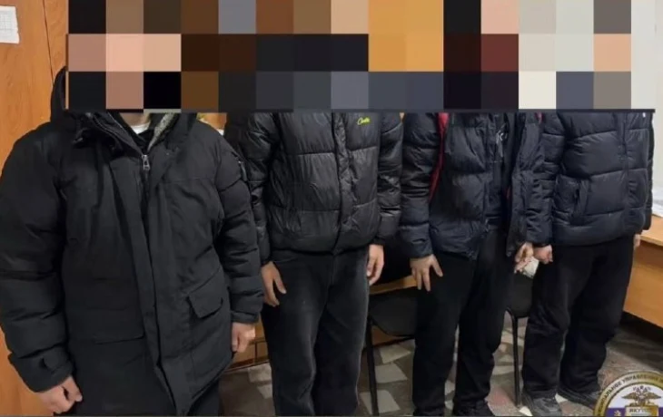 В Якутске задержаны подростки, избившие двух мужчин