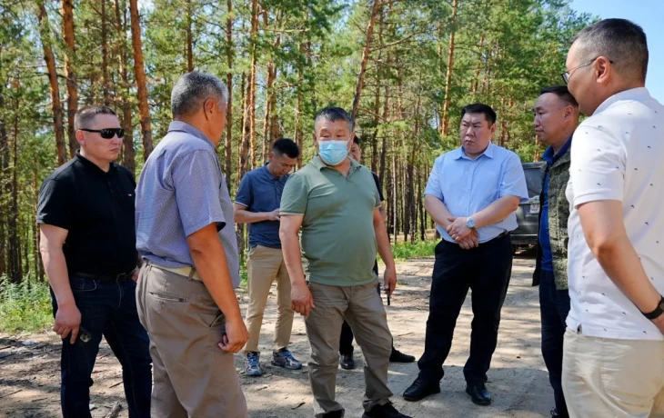 Глава Якутска побывал на городских кладбищах и уволил руководителя МУП &laquo;Ритуал&raquo;