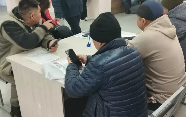 Якутяне жалуются на большие очереди в Центре госуслуг МВД Якутии