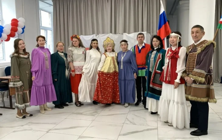 В старейшем учебном заведении Якутии открылся избирательный участок