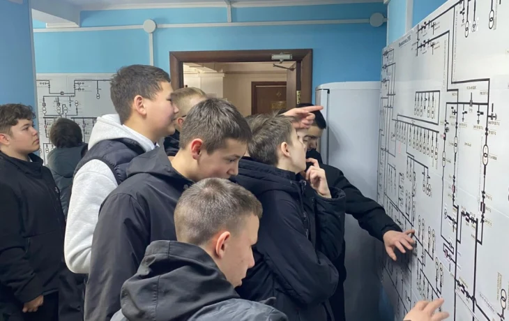 Школьники Олёкминска познакомились с профессиями энергетики в рамках экскурсии &laquo;Мой выбор&raquo;