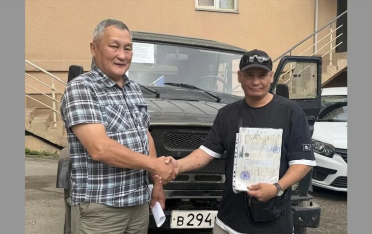 Росреестр Якутии передал внедорожник УАЗ для бойцов в зоне СВО