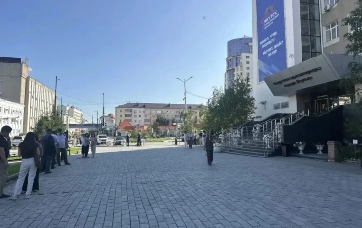 В Якутске эвакуировали мэрию из-за анонимного сообщения о минировании