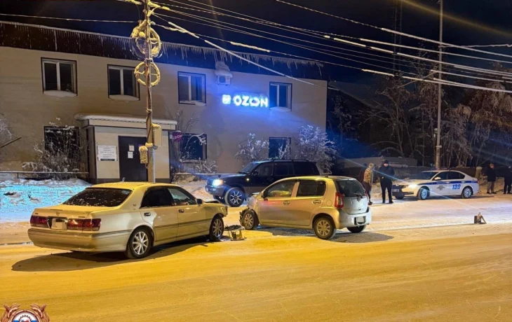 Пьяный водитель на &laquo;Toyota Crown&raquo; спровоцировал ДТП на ул. Лермонтова в Якутске