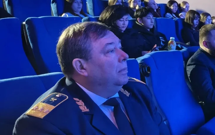 В Алдане состоялся показ фильма &laquo;Предательство&raquo; для учащихся фирменных классов