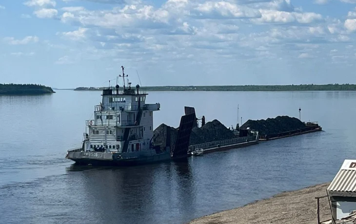 Энергетики начали навигационную доставку топлива в удаленные районы Дальнего Востока