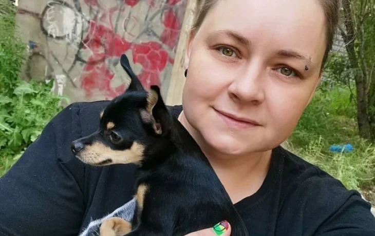 Зоозащитница из Якутии, переезжающая на юг на ПМЖ, попала в сложную ситуацию в Тынде