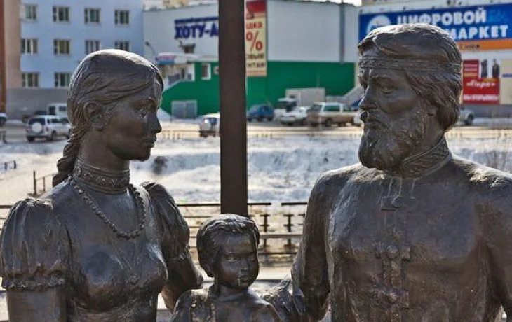 Памятники Дежнёву и митрополиту Иннокентию отреставрируют в Якутске