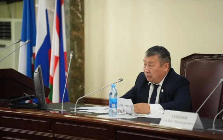 Глава Якутска объявил акцию по ликвидации старых пней