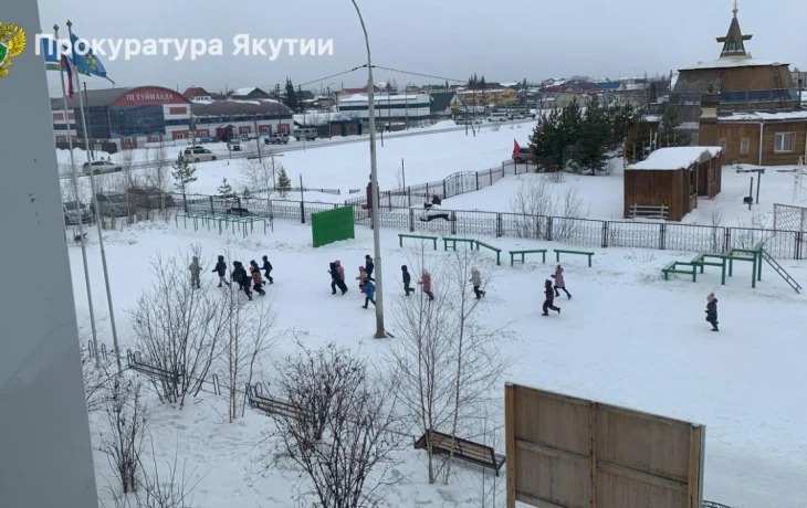 В Якутии ребенок упал во время физкультуры и получил тяжелую травму