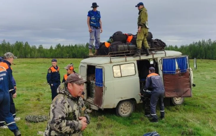 13 человек эвакуировали из зоны подтопления в Оймяконском районе Якутии