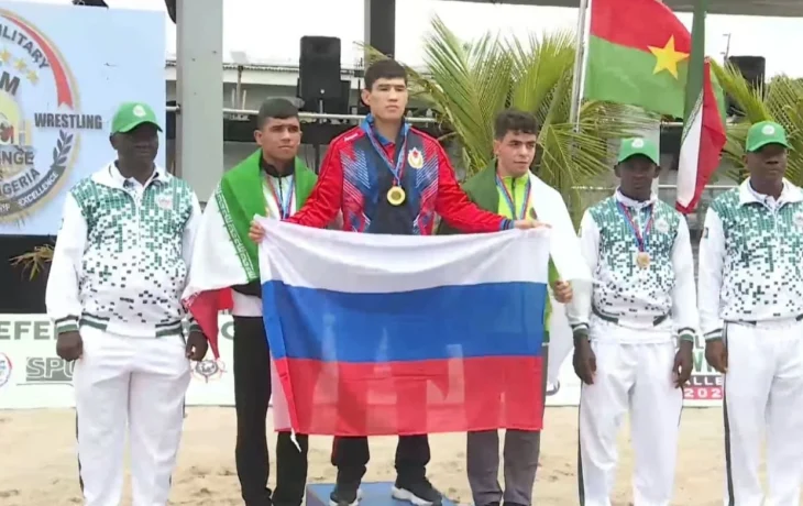 Якутянин выиграл турнир в Нигерии по пляжной борьбе