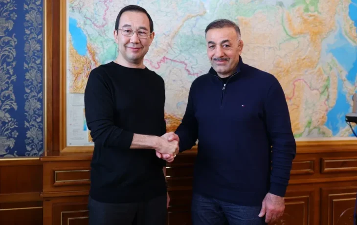 Владимир Модосян будет тренировать якутских борцов Льва Павлова и Константина Капрынова