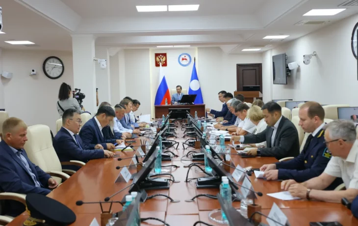Глава Якутии Айсен Николаев провел заседание Морского совета
