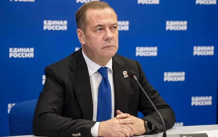 Дмитрий Медведев &mdash; участникам предварительного голосования &laquo;Единой России&raquo;: попытки спрятать партийный политический статус будут жёстко пресекаться