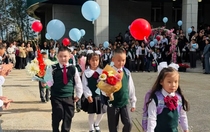 Хатасская школа приняла в свои ряды 131 первоклассника