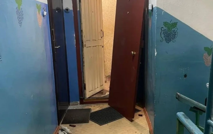 Жительница Якутии решила, что ее хотят продать в рабство, поэтому убила одного родственника, второго ранила