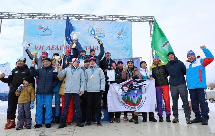 Олимпийские чемпионы наградили победителей лыжных гонок на Кубок Федерации профсоюзов