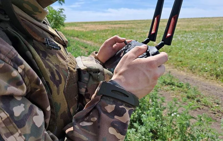 Расчеты FPV-дронов группировки &laquo;Днепр&raquo; уничтожили блиндаж в Запорожье
