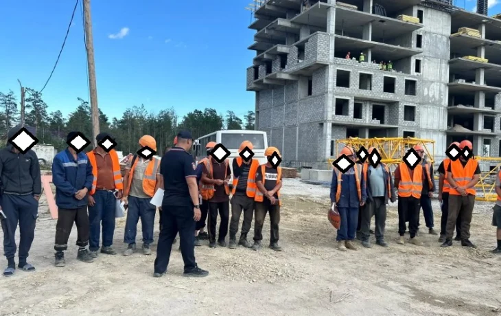 В Якутии полиция выявила 27 нарушений среди трудовых мигрантов за один день