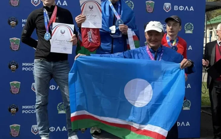 Якутянин Александр Моедо &mdash; чемпион России по суточному бегу: он пробежал 285 км и побил рекорд страны