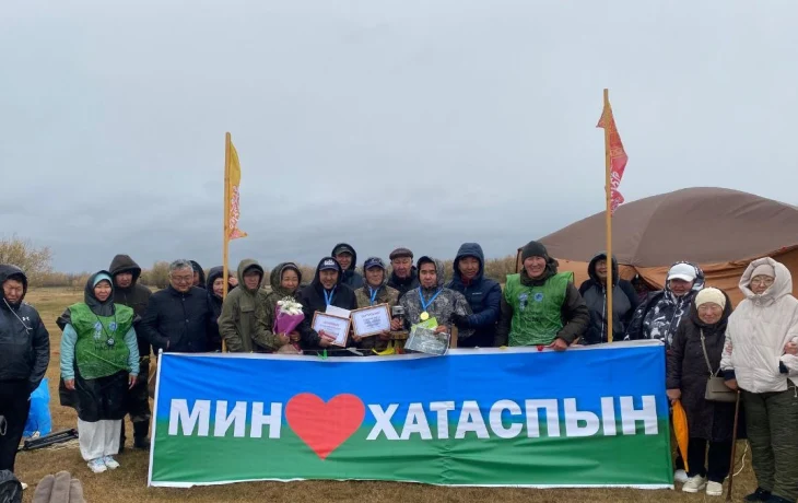 Хатаска тырахтарыыстар күөн көрүстүлэр