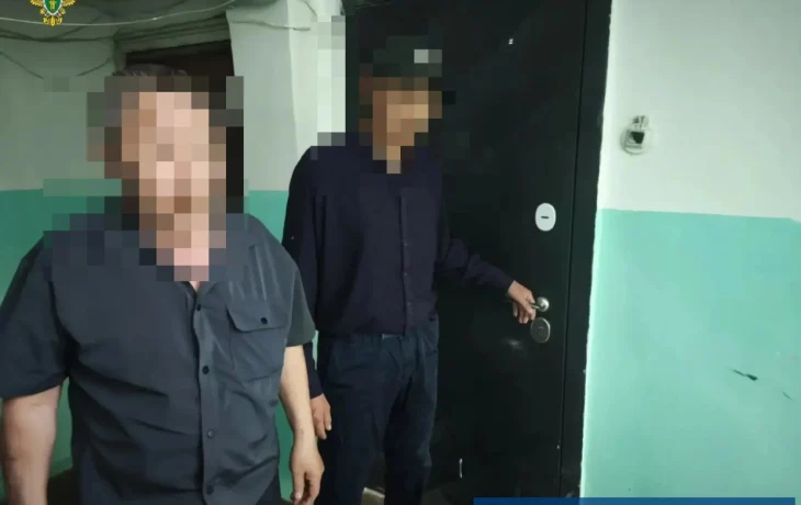 В Якутске пьяный мужчина вломился в квартиру к девочке и угрожал полицейскому