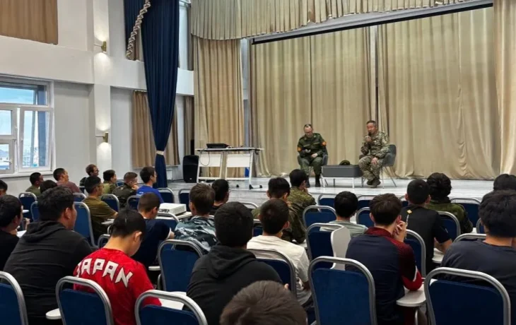 Ветеран СВО провёл Урок мужества для студентов в Якутске