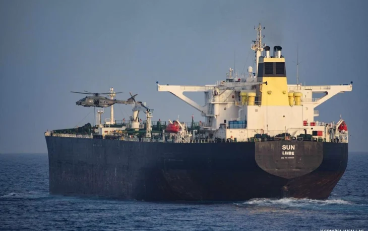 Силы ЕС задержали в Средиземном море танкер MV SUN, связанный с "теневым флотом" России