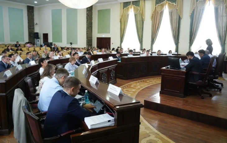Депутаты Якутской городской&nbsp;Думы утвердили&nbsp;изменения&nbsp;городского бюджета&nbsp;на 2026-2028 годы