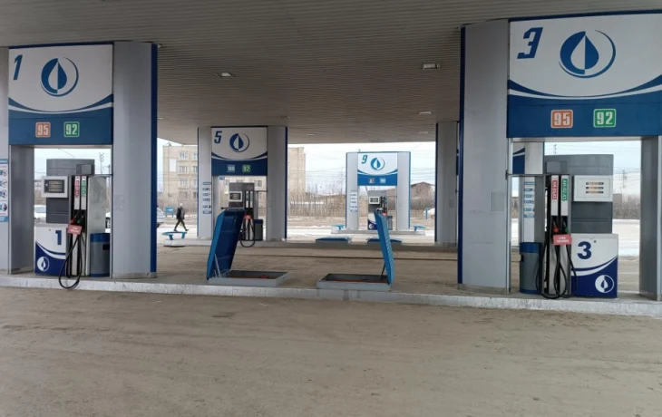 С&nbsp;ноября на&nbsp;одну машину выдают по&nbsp;10&nbsp;литров топлива на АЗС &laquo;Саханефтегазсбыта&raquo;