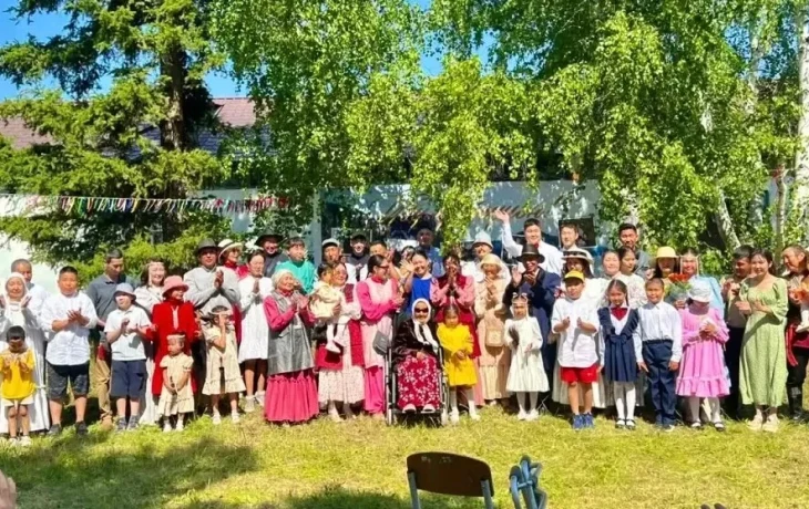 В Хангаласском районе 100-летний юбилей отметила мать-героиня и основательница педагогической династии Фекла Егорова