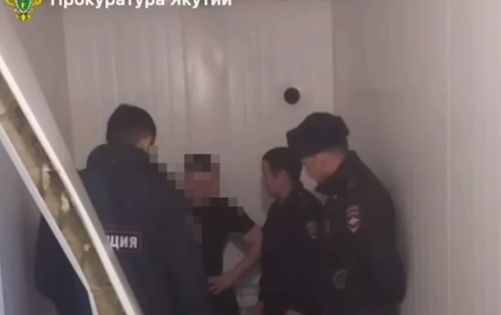 Житель Якутии избил главу наслега и проломил стену в отделении полиции: Уголовное дело направлено в суд