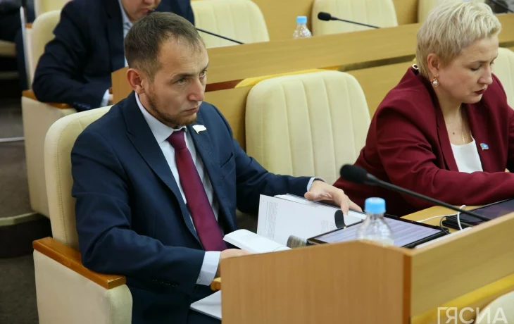 Иноагент Александр Иванов* лишен депутатского мандата парламента Якутии