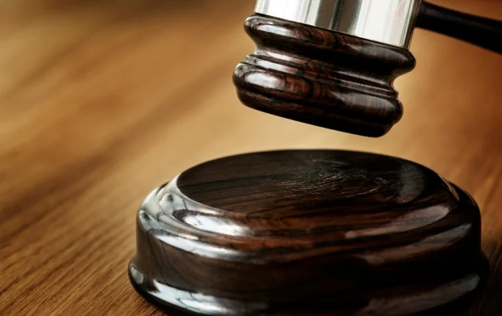 Суд обязал СВФУ заключить договор найма с пенсионеркой, прожившей в служебной квартире почти 30 лет