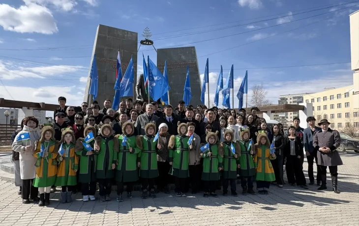 В День Республики якутяне почтили память Исидора Барахова