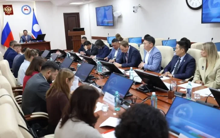 Айсен Николаев рассмотрел исполнение нацпроектов