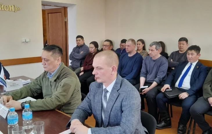 Перед паводком в Верхнеколымском районе ослабят прочность льда на реках Колыма и Ясачная
