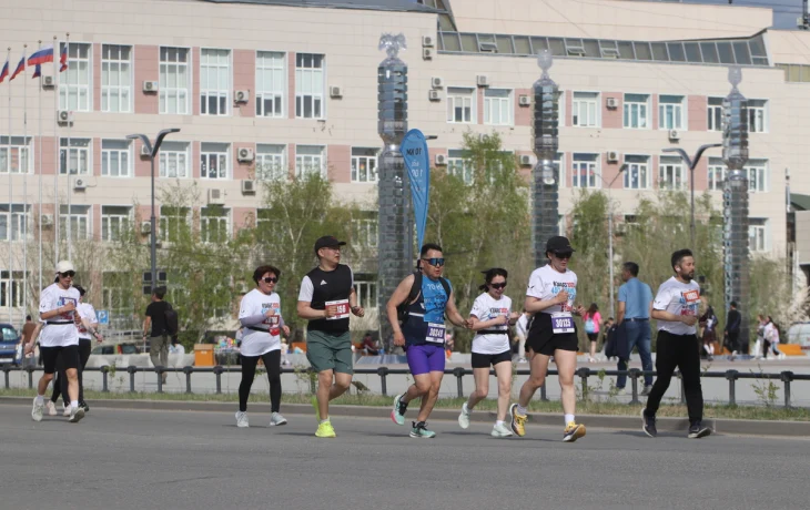 В центре Якутска перекрыли движение из-за полумарафона &laquo;Забег единства&raquo;
